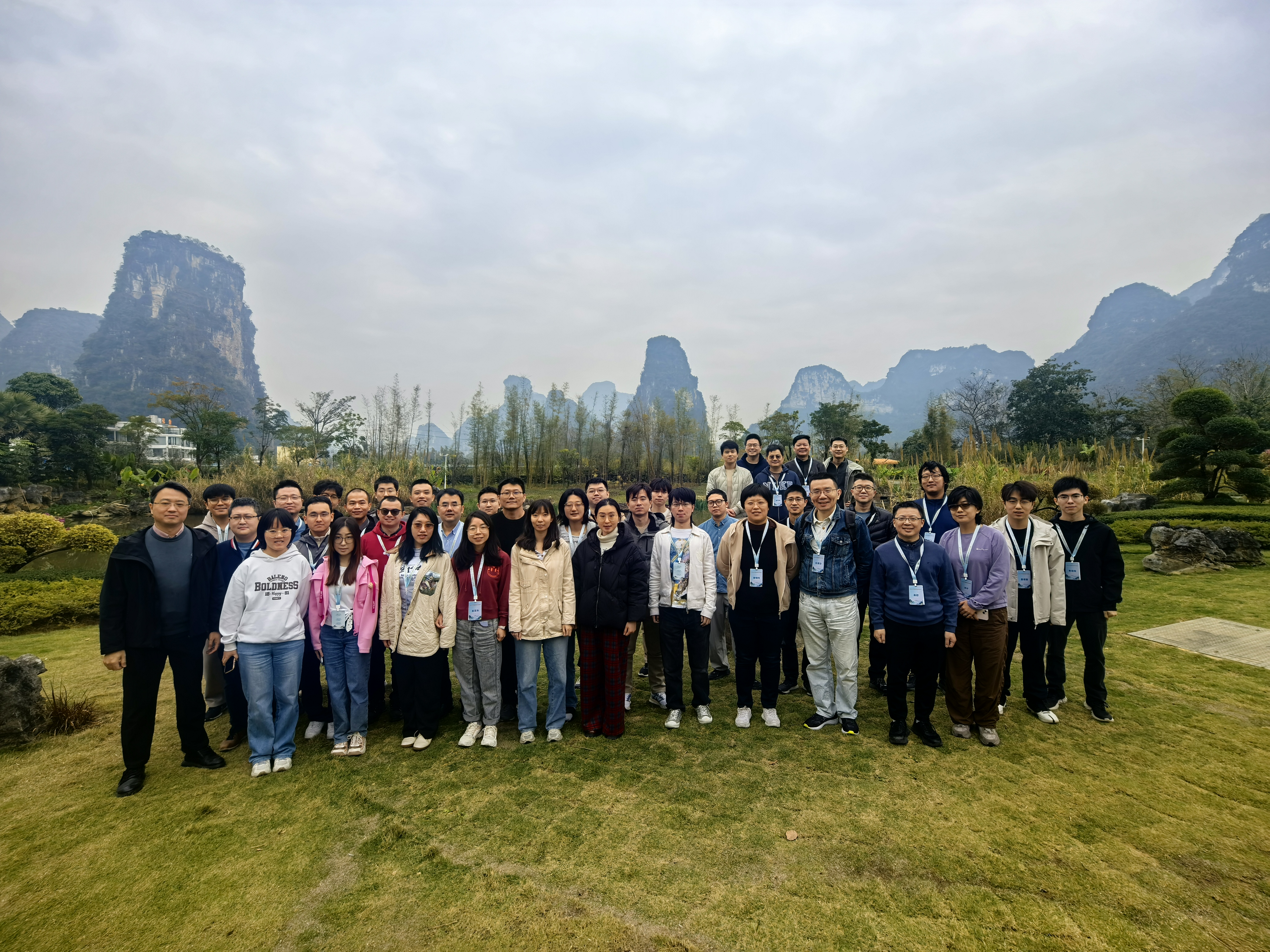 理论实验合作首次获取量子多体系统的李雅普诺夫指数